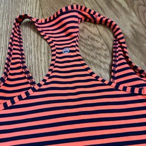 Lululemon tank!!